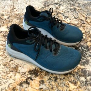 Men’s Topo Phantom 2 Running Shoes Size 15 Good condition slate/black